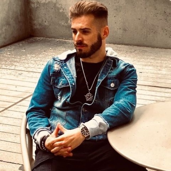 Meet your Posher, Justin - Picture 1 of 1